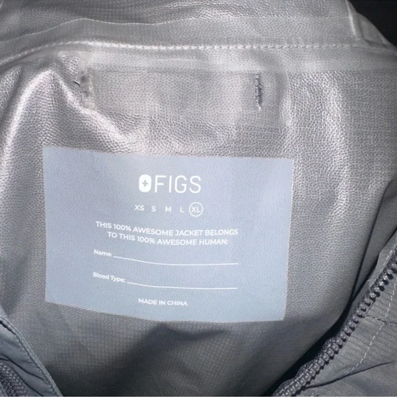 FIGS RAIN JACKET - Picture 10 of 10